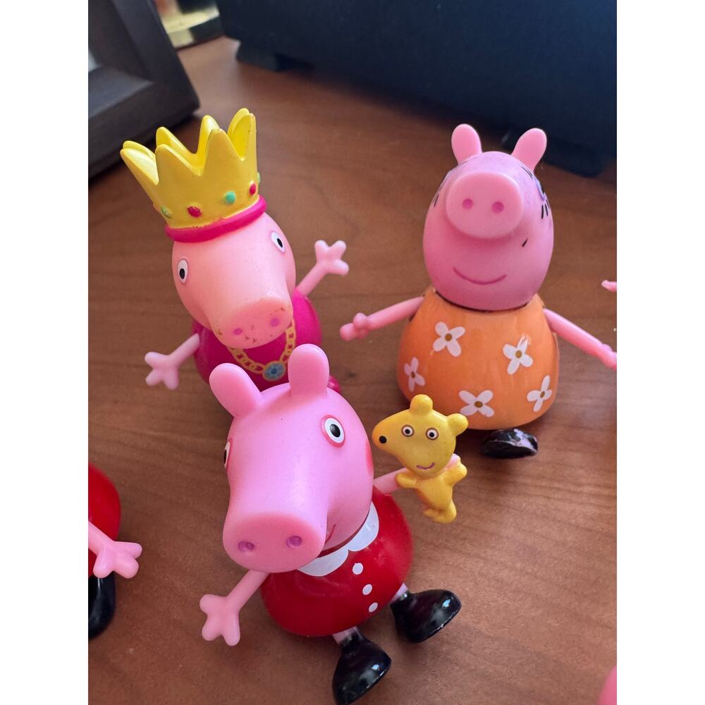 Peppa Pig Figure Lot of 11 Jazwares 2003 Including Suzy Sheep - Picture 3 of 10